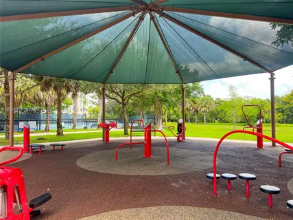 $259,900 | 4015 West Palm Aire Drive, Unit 506, Pompano Beach, FL 33069