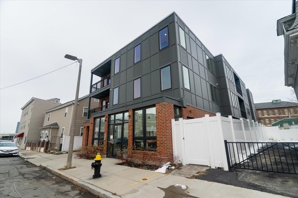 92 George Street, Unit 103 Boston, MA 02119 - Photo 17 of 33 Gallery Image 17