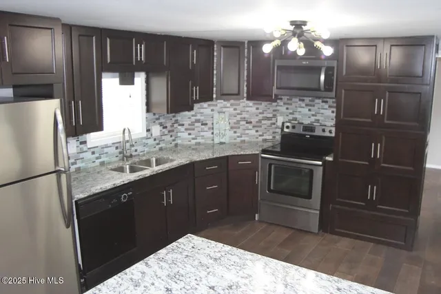 $99,900 | 174 Lennondale Boulevard, Elizabethtown, NC 28337