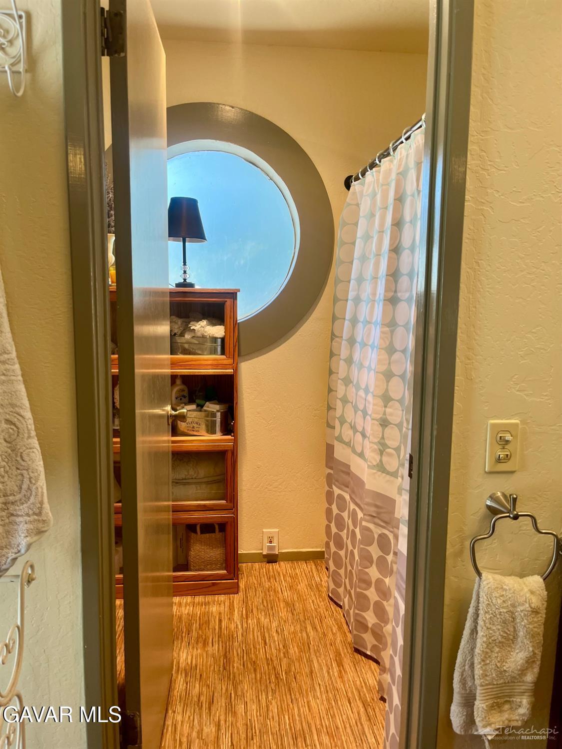 29901 Skyline Drive Tehachapi, CA 93561 - Photo 14 of 45 bhroom sky 3