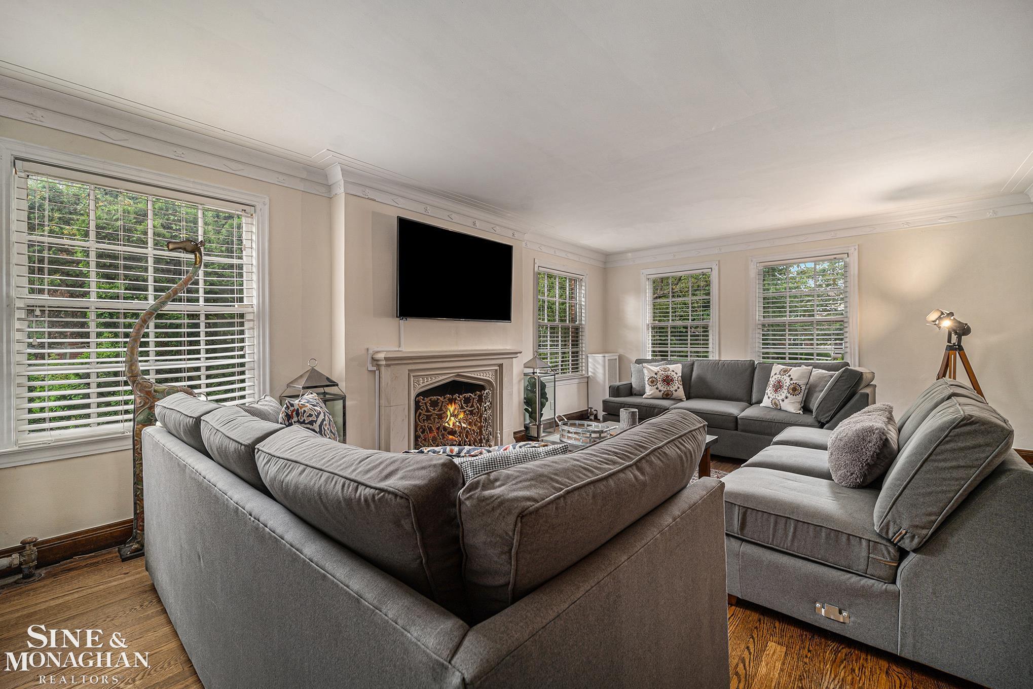 720 Trombley Road, Unit SECOND Grosse Pointe Park, MI 48230 - Photo 4 of 32