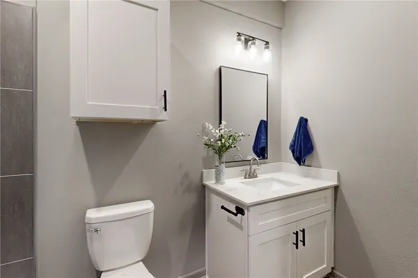 $1,300 | 101 West 33rd Street, Unit 204, Bryan, TX 77803