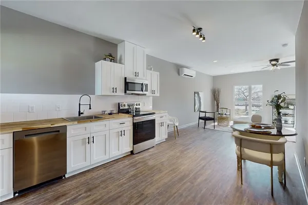 $1,300 | 101 West 33rd Street, Unit 204, Bryan, TX 77803