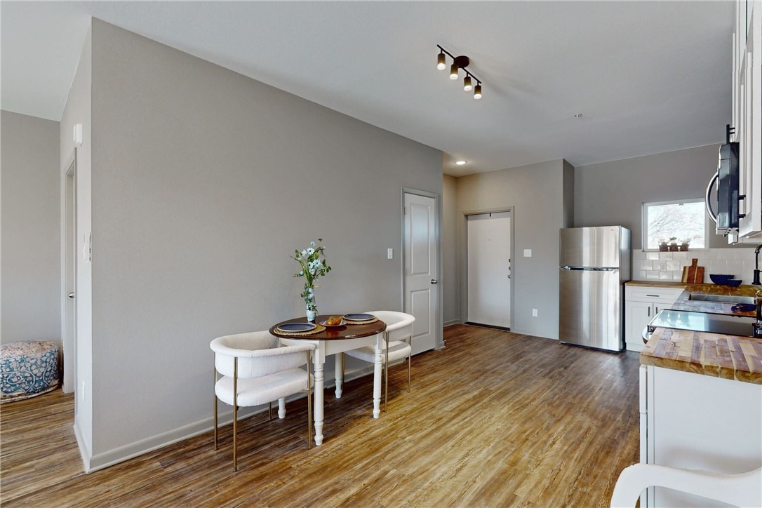 101 West 33rd Street, Unit 204 Bryan, TX 77803 - Photo 5 of 12