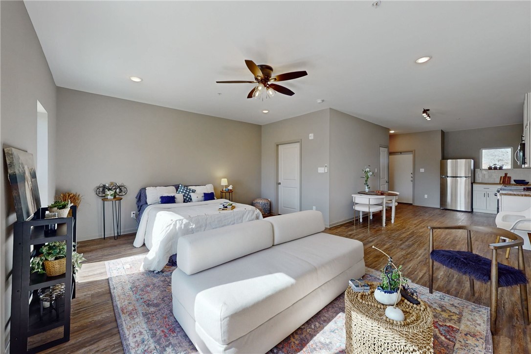 101 West 33rd Street, Unit 204 Bryan, TX 77803 - Photo 7 of 12