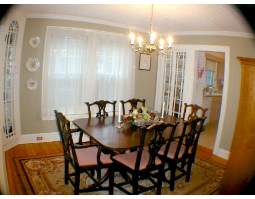 176 Warren Road Framingham, MA 01702 - Photo 3 of 17 Gallery Image 3