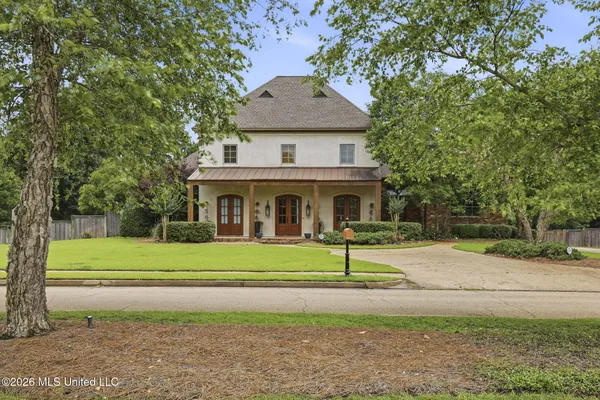 $674,000 | 113 Carlton Boulevard, Ridgeland, MS 39157