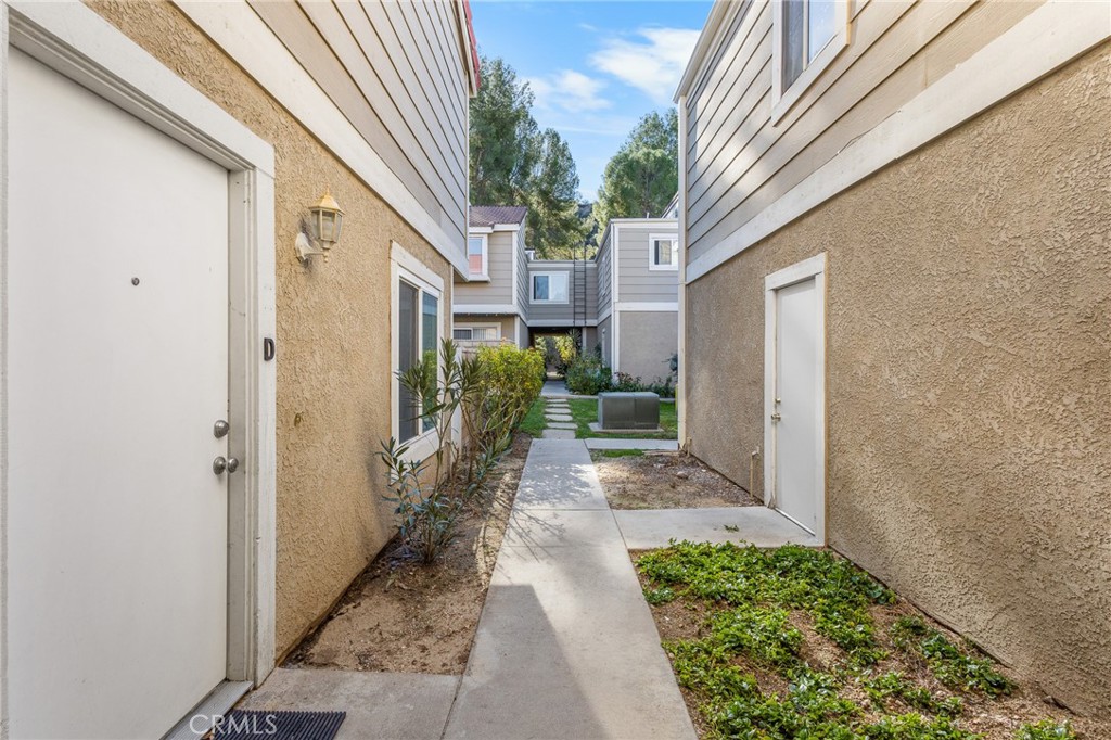 31315 The Old Road, Unit D Castaic, CA 91384 - Photo 28 of 33