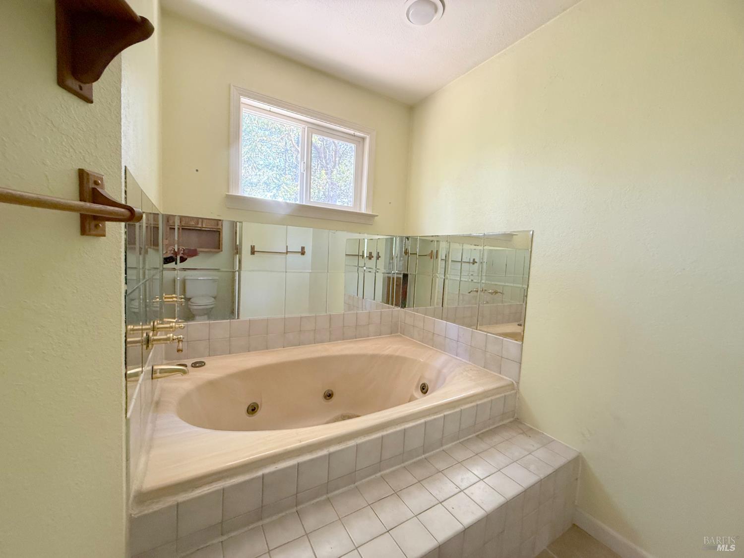 27009 Hawk Court Willits, CA 95490 - Photo 15 of 31