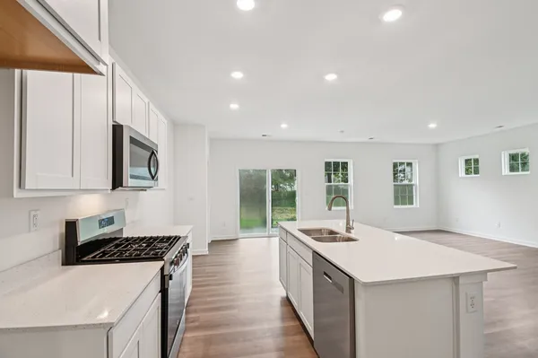$321,990 | 6495 Juniper Drive, Wonder Lake, IL 60097