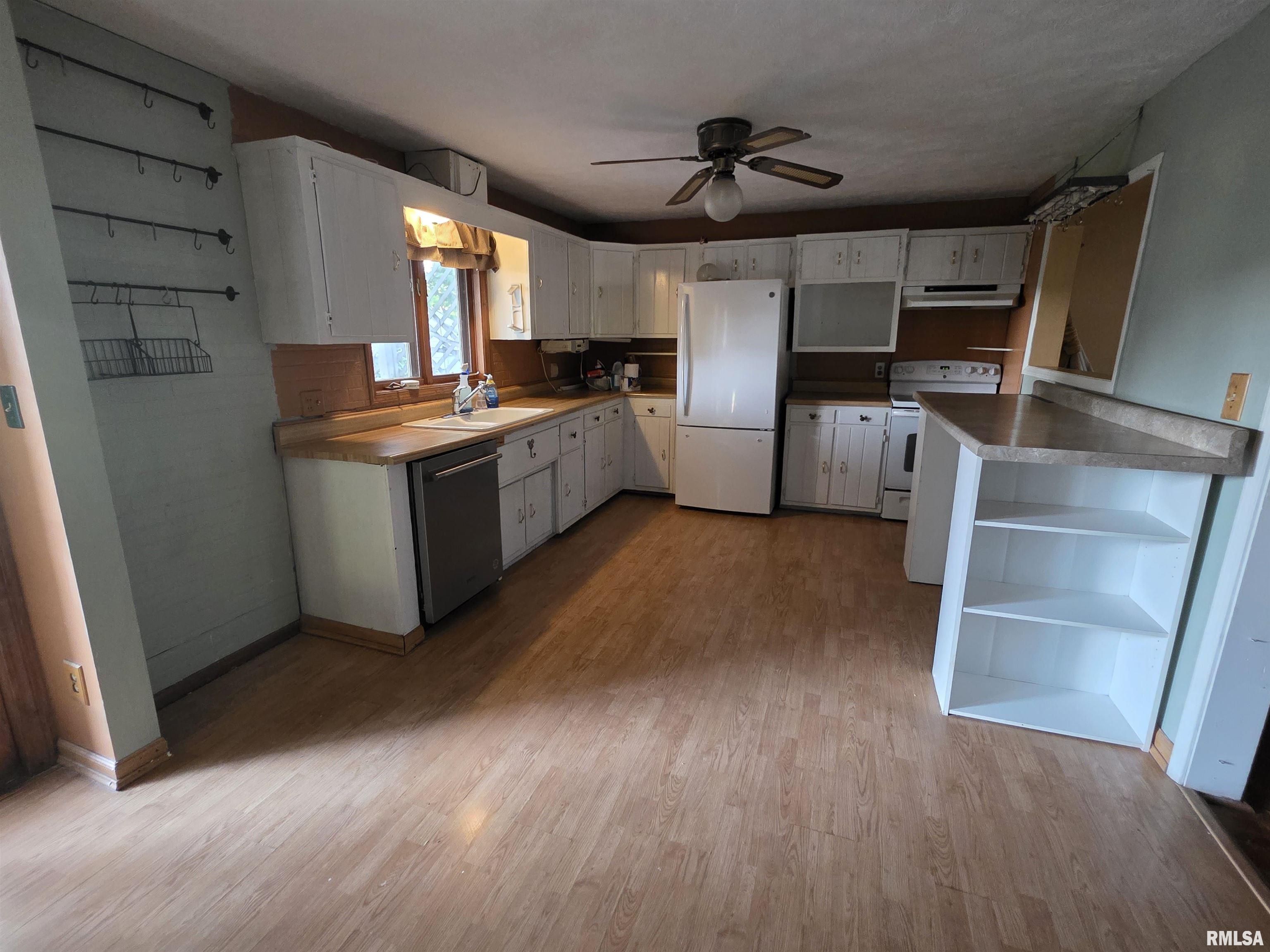 850 South Main Street Canton, IL 61520 - Photo 7 of 16 Gallery Image 7