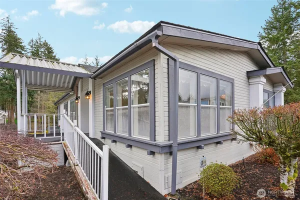 $165,000 | 12314 124th Street East, Unit 17, Puyallup, WA 98374
