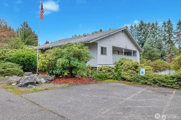 $165,000 | 12314 124th Street East, Unit 17, Puyallup, WA 98374