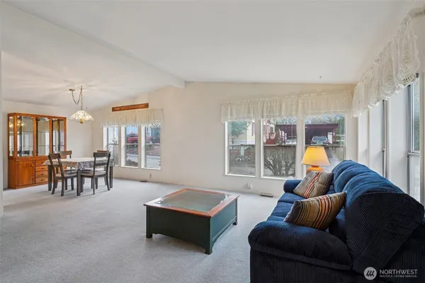 $165,000 | 12314 124th Street East, Unit 17, Puyallup, WA 98374