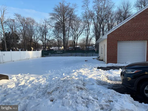 $2,100 | 1192 Parkway Avenue, Unit 2, Ewing, NJ 08628