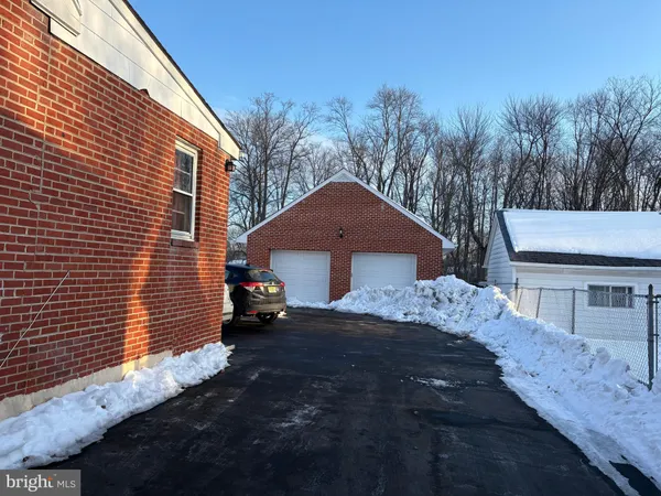 $2,100 | 1192 Parkway Avenue, Unit 2, Ewing, NJ 08628