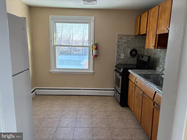 $2,100 | 1192 Parkway Avenue, Unit 2, Ewing, NJ 08628