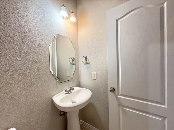 $2,290 | 1323 Maple Ace Drive, Katy, TX 77493