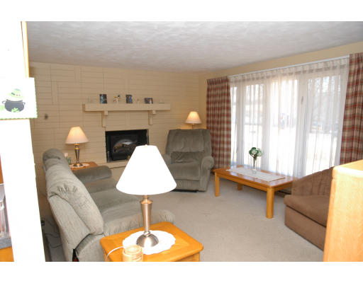 34 Peacedale Road Cumberland, RI 02864 - Photo 3 of 12