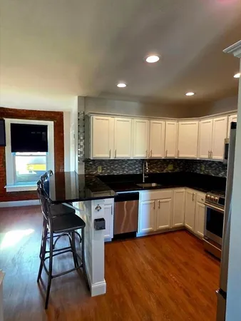 $2,100 | 44 Union Street, Unit 3, New Bedford, MA 02740