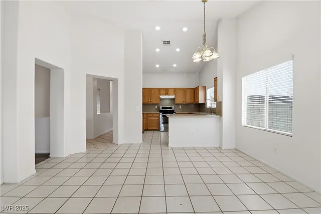 $2,500 | 3608 Connell Street, Las Vegas, NV 89129