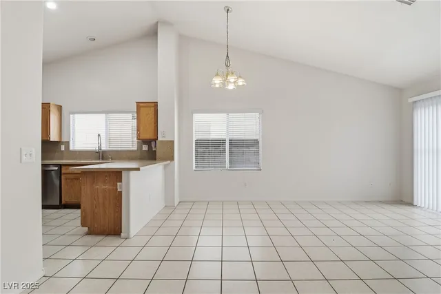 $2,500 | 3608 Connell Street, Las Vegas, NV 89129