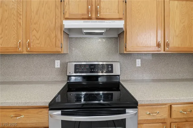 $2,500 | 3608 Connell Street, Las Vegas, NV 89129