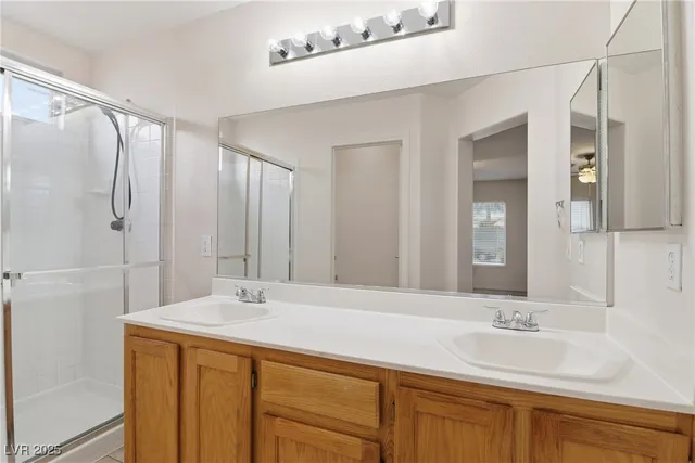 $2,500 | 3608 Connell Street, Las Vegas, NV 89129