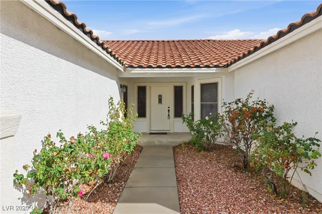 $2,500 | 3608 Connell Street, Las Vegas, NV 89129