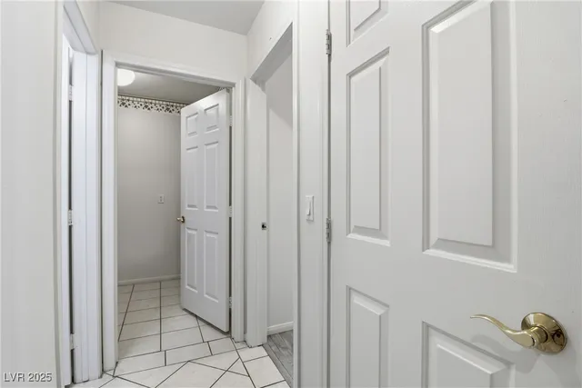 $2,500 | 3608 Connell Street, Las Vegas, NV 89129