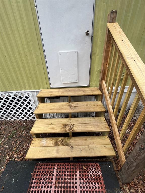 10330 Northeast 90th Street Bronson, FL 32621 - Photo 23 of 28 a view of entryway