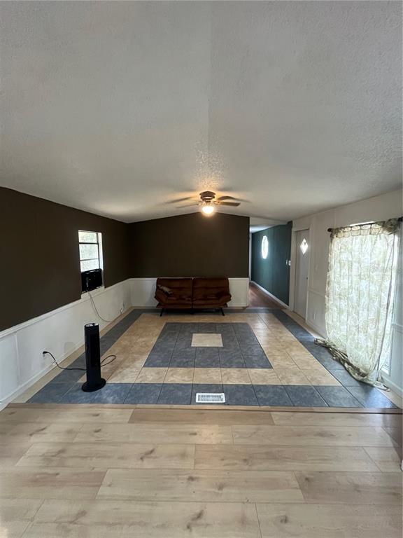 10330 Northeast 90th Street Bronson, FL 32621 - Photo 5 of 28 a view of an empty room and window