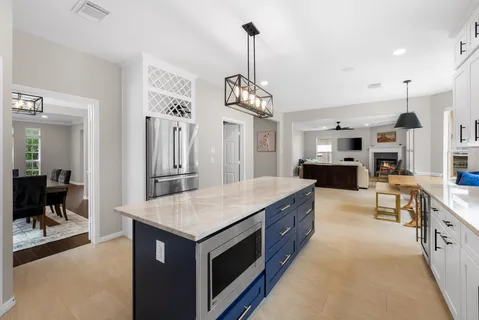 $875,000 | 3401 Zebecca Creek Drive, Austin, TX 78732