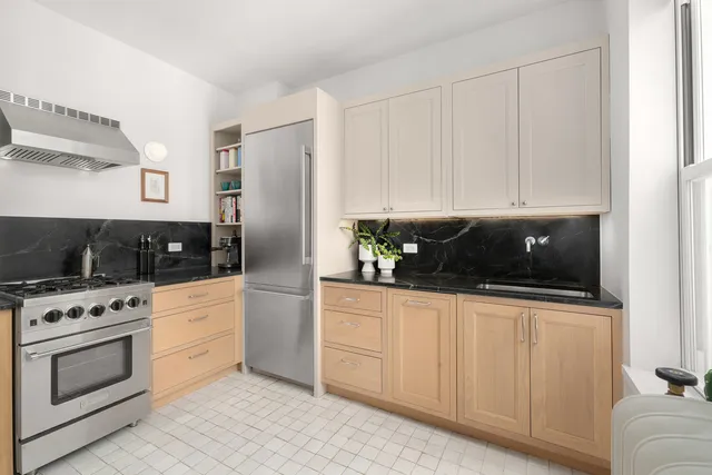 $725,000 | 416 Ocean Avenue, Unit 50 | Prospect Park South