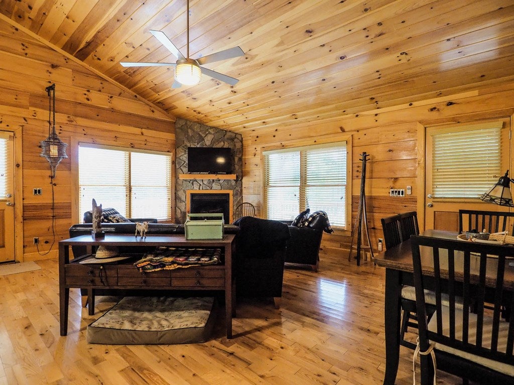 222 Wedgewood Ridge Lane Fancy Gap, VA 24328 - Photo 8 of 39 Gallery Image 8