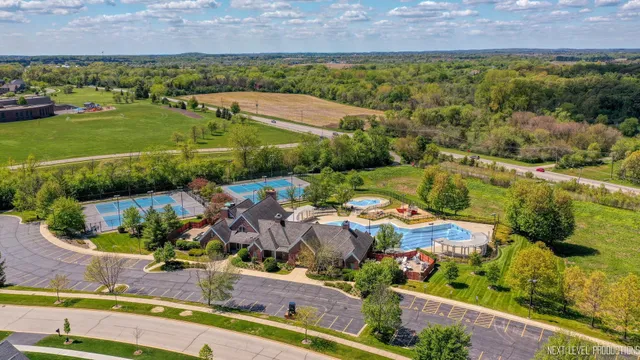 $889,900 | 2441 Bird Lane, Batavia, IL 60510