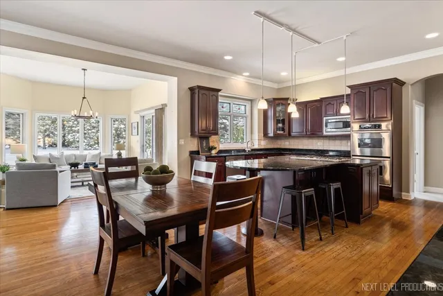 $889,900 | 2441 Bird Lane, Batavia, IL 60510