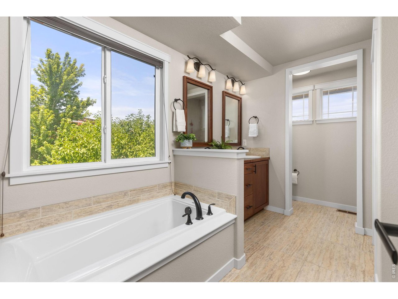 2905 68th Avenue Greeley, CO 80634 - Photo 18 of 40 Primary bathroom ensuite