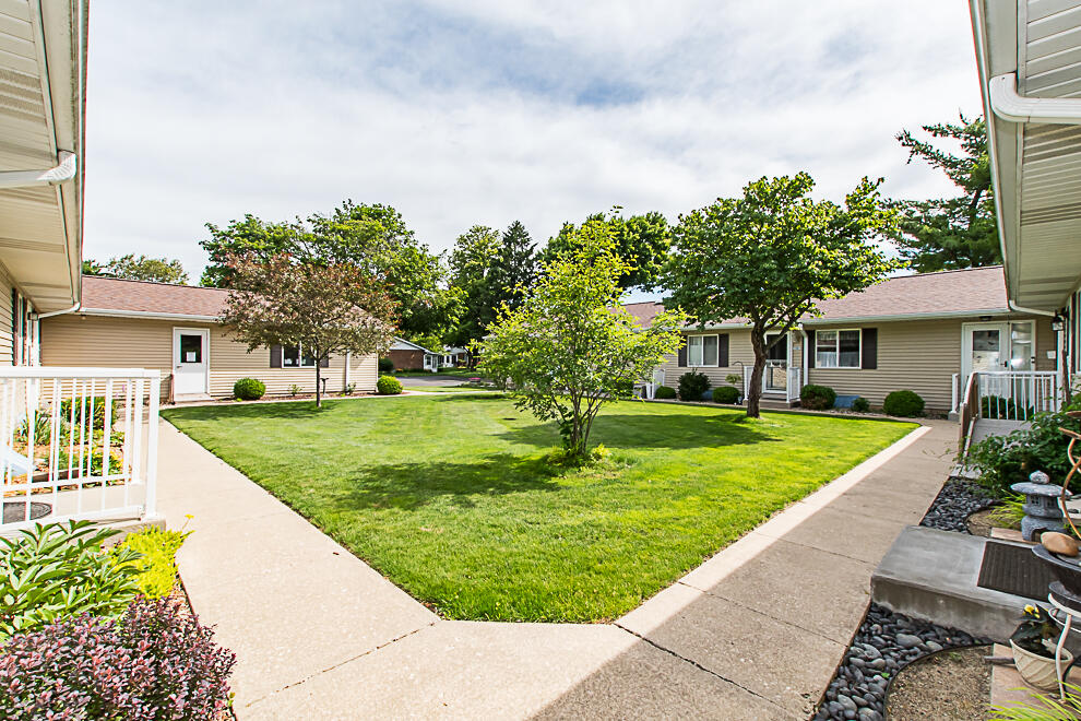 5172 Green Meadow Road, Unit 83 Kalamazoo, MI 49009 - Photo 2 of 26 RN5_4055