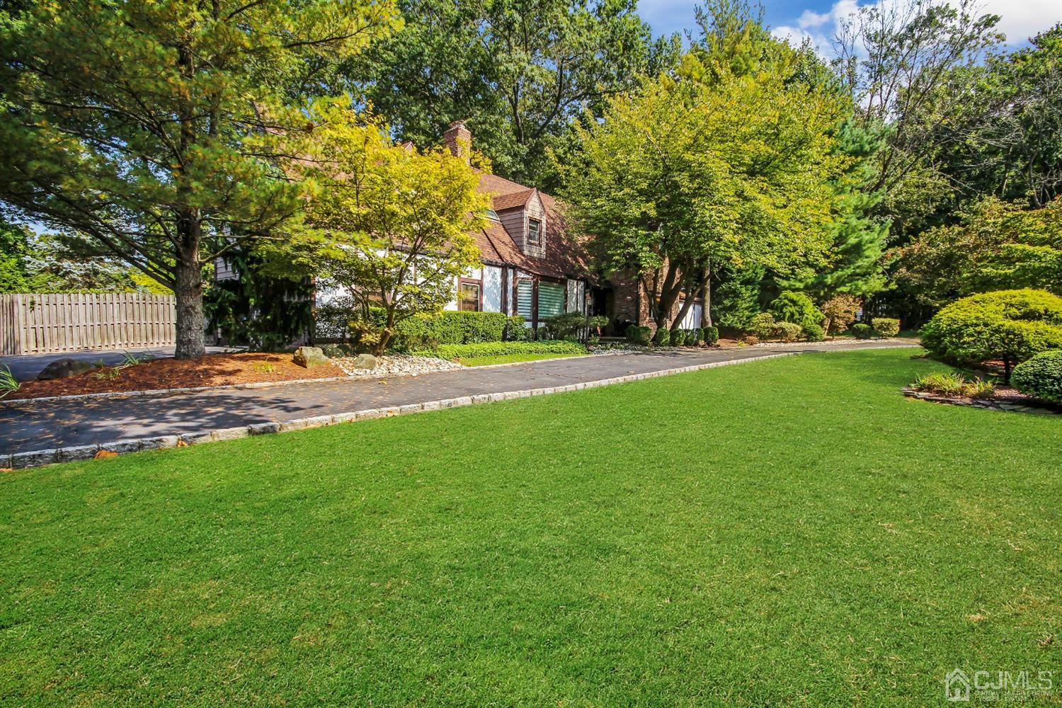 37 Boston Post Road East Brunswick, NJ 08816 - Photo 3 of 35 Gallery Image 3