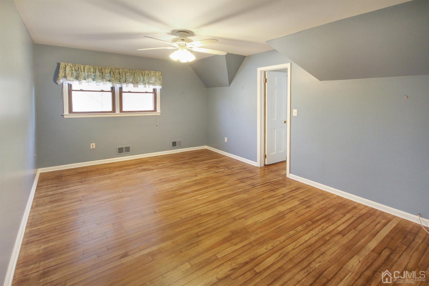 37 Boston Post Road East Brunswick, NJ 08816 - Photo 26 of 35 Bedroom 2: Original Master Bedroom Suite w Full Bath