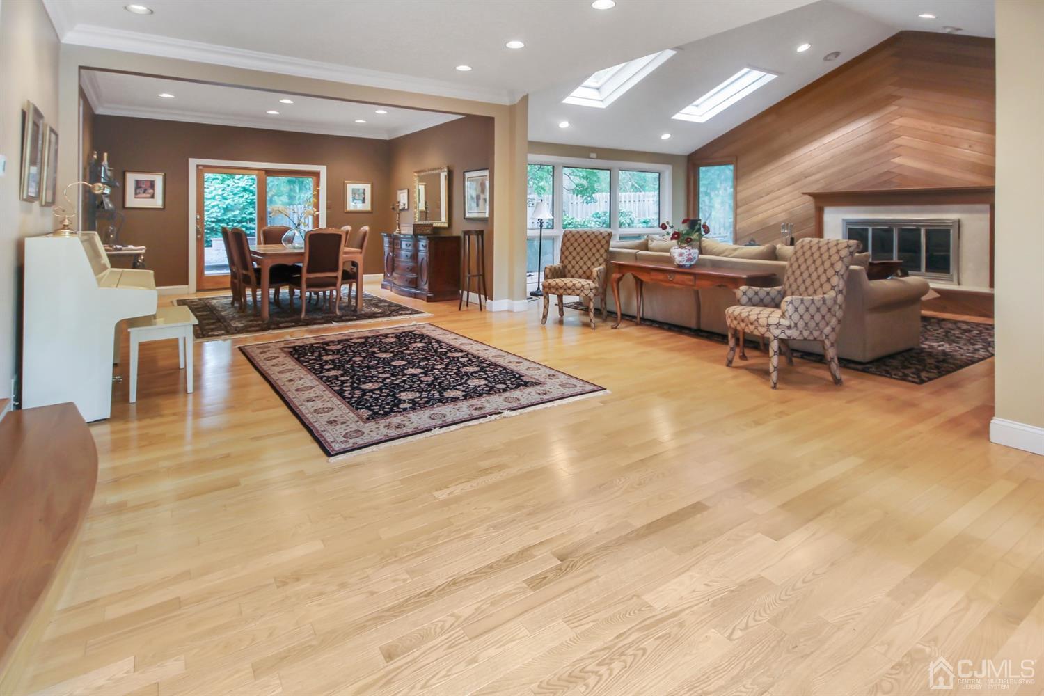 37 Boston Post Road East Brunswick, NJ 08816 - Photo 4 of 35 Gallery Image 4