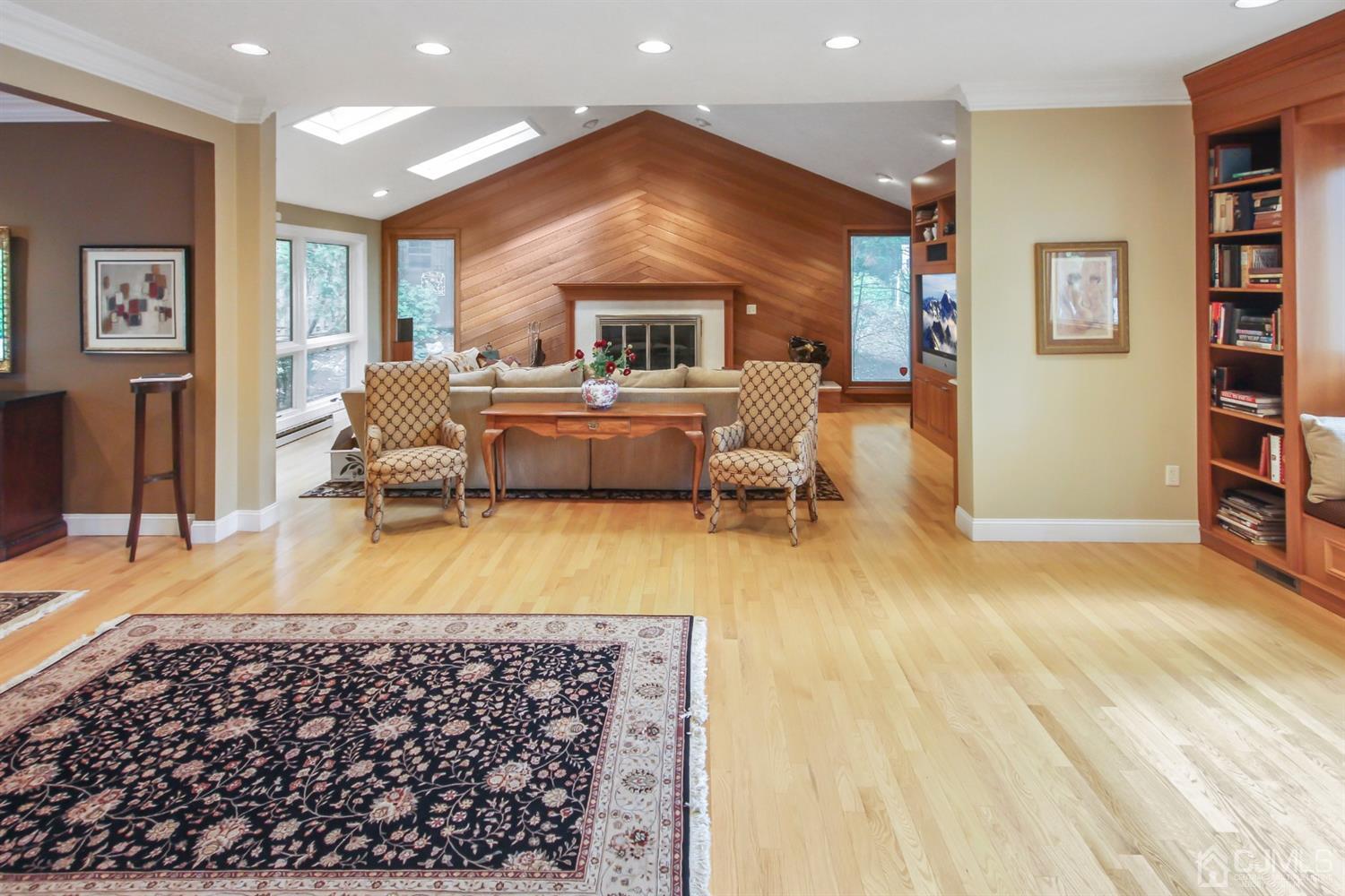 37 Boston Post Road East Brunswick, NJ 08816 - Photo 5 of 35 Gallery Image 5