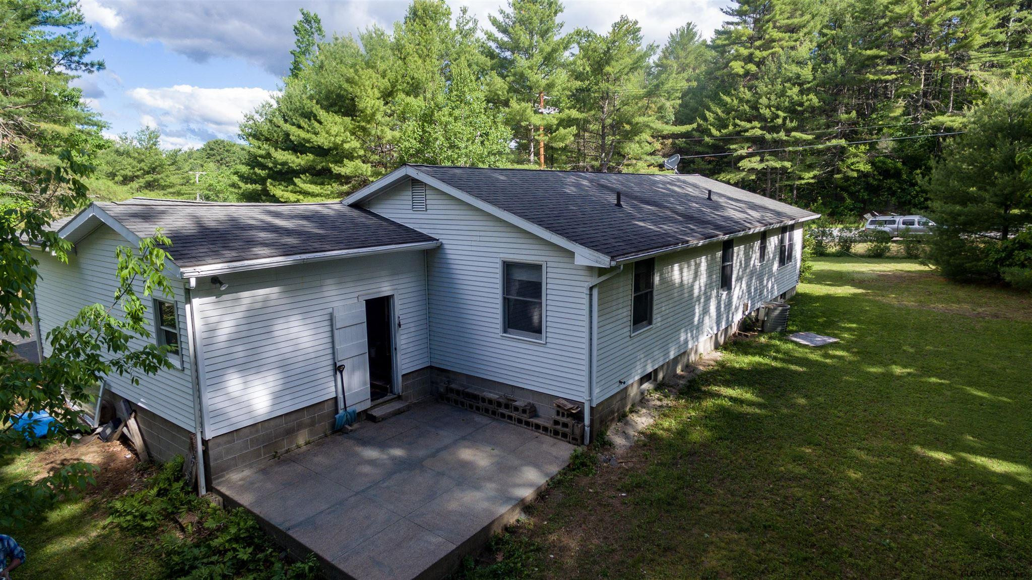 148 Diamond Point Road Diamond Point, NY 12824 - Photo 4 of 46 Photo 4