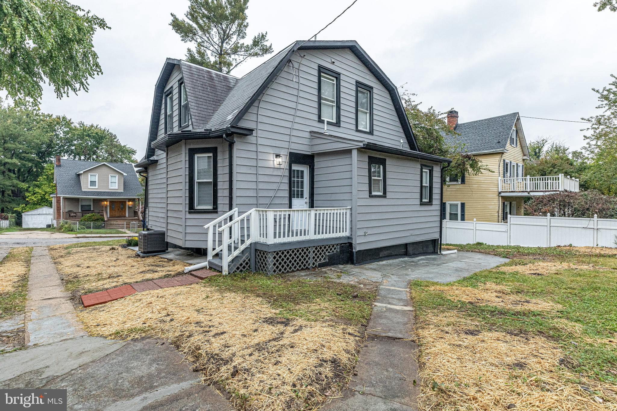 5011 Catalpha Road Baltimore, MD 21214 - Photo 41 of 42 a view of a house with backyard