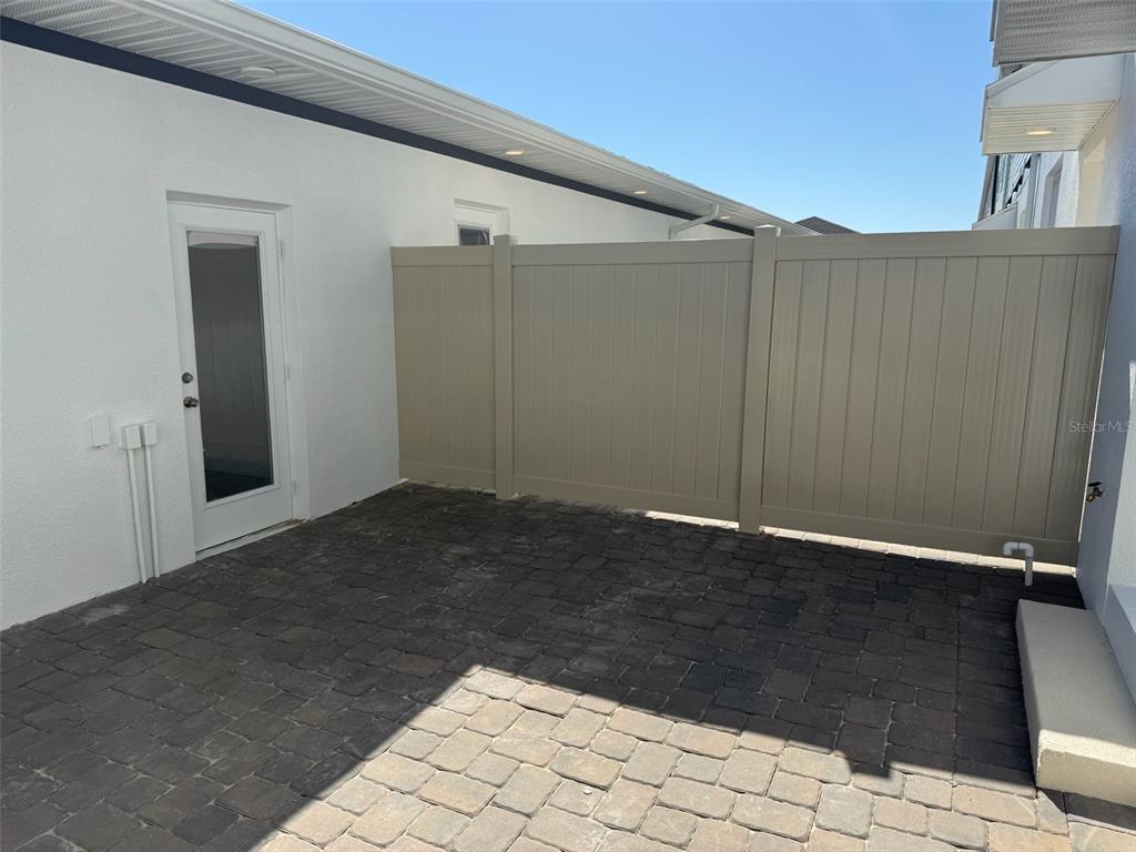 611 Pothos Street Apopka, FL 32703 - Photo 15 of 34 a view of outdoor space and yard