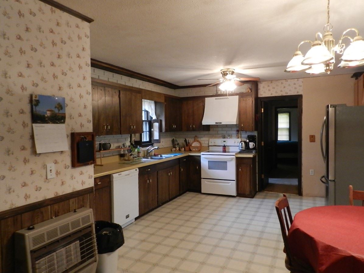 296 Old Race Track Road Gaffney, SC 29340 - Photo 14 of 32 Gallery Image 14