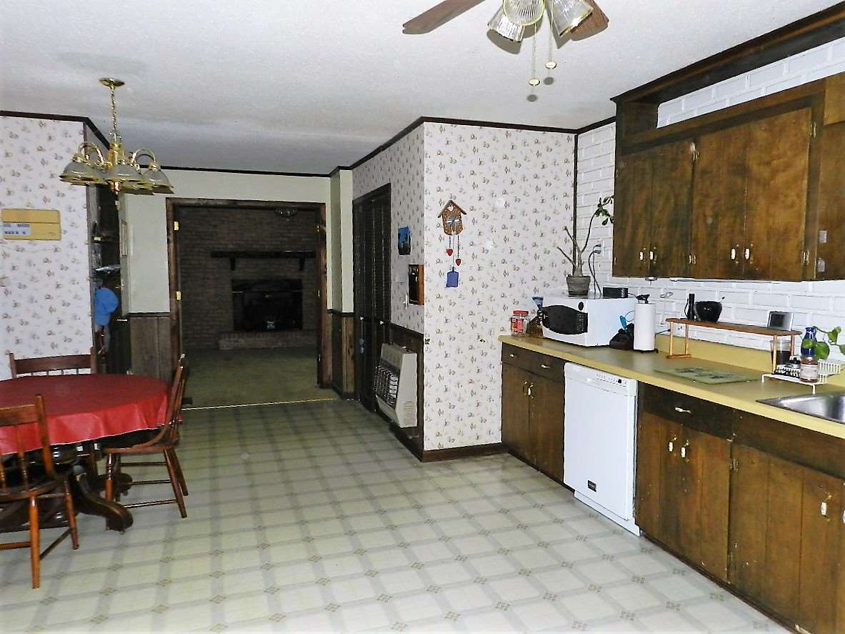 296 Old Race Track Road Gaffney, SC 29340 - Photo 18 of 32 Gallery Image 18