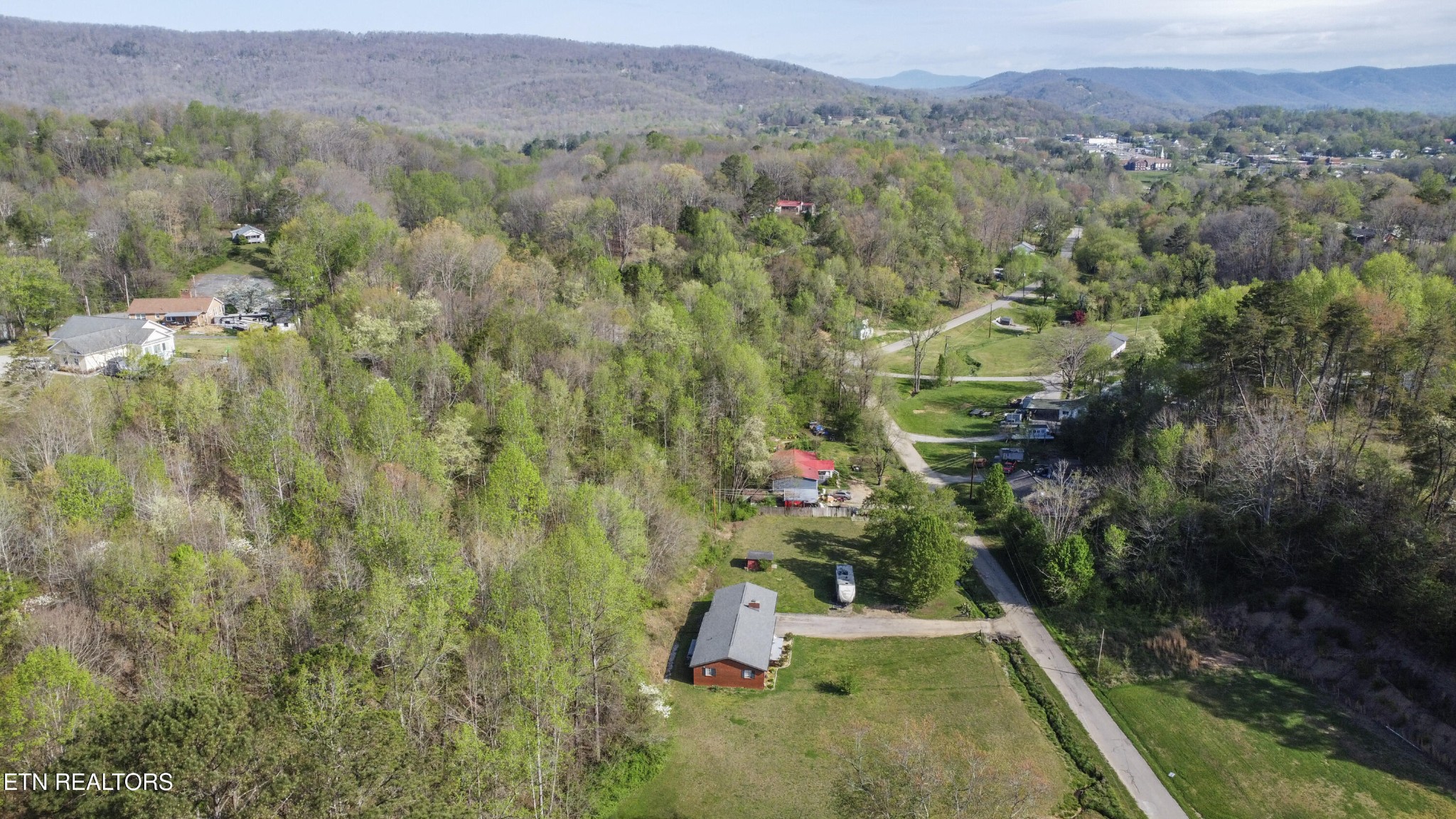624 Baumgartner Road Harriman, TN 37748 - Photo 50 of 54 Gallery Image 50