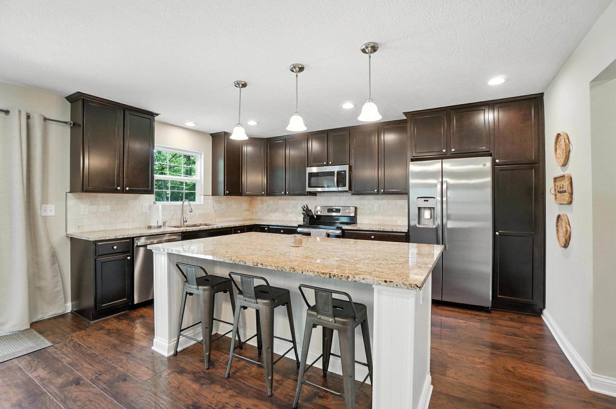 2696 Minerva Lake Road Columbus, OH 43231 - Photo 11 of 53 Kitchen